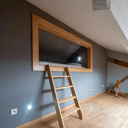 Modern In Ardennes With Terrace Semesterbostad