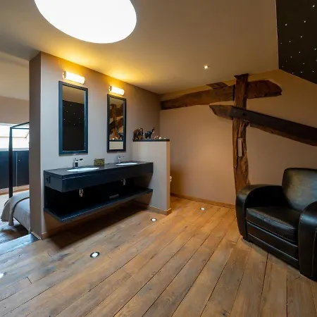 Modern In Ardennes With Terrace Semesterbostad
